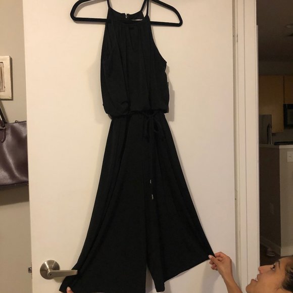 NWT- Black crop leg jumpsuit - Picture 2 of 6